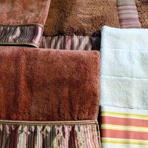 Bundle of Bath mat, Bath Towel, two Hand Towels